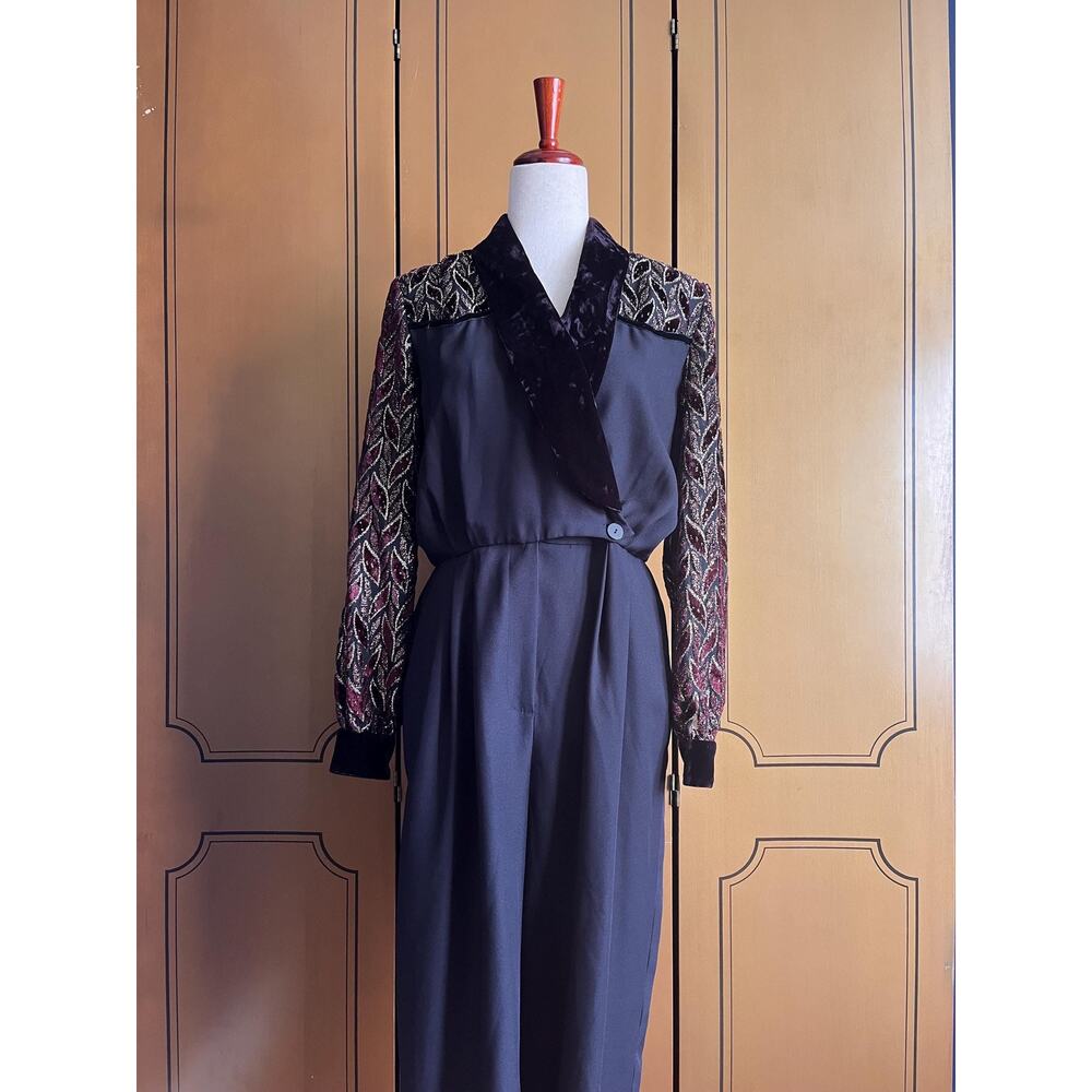 Vintage jumpsuit in black with maroon velvet appliqués, size 8P